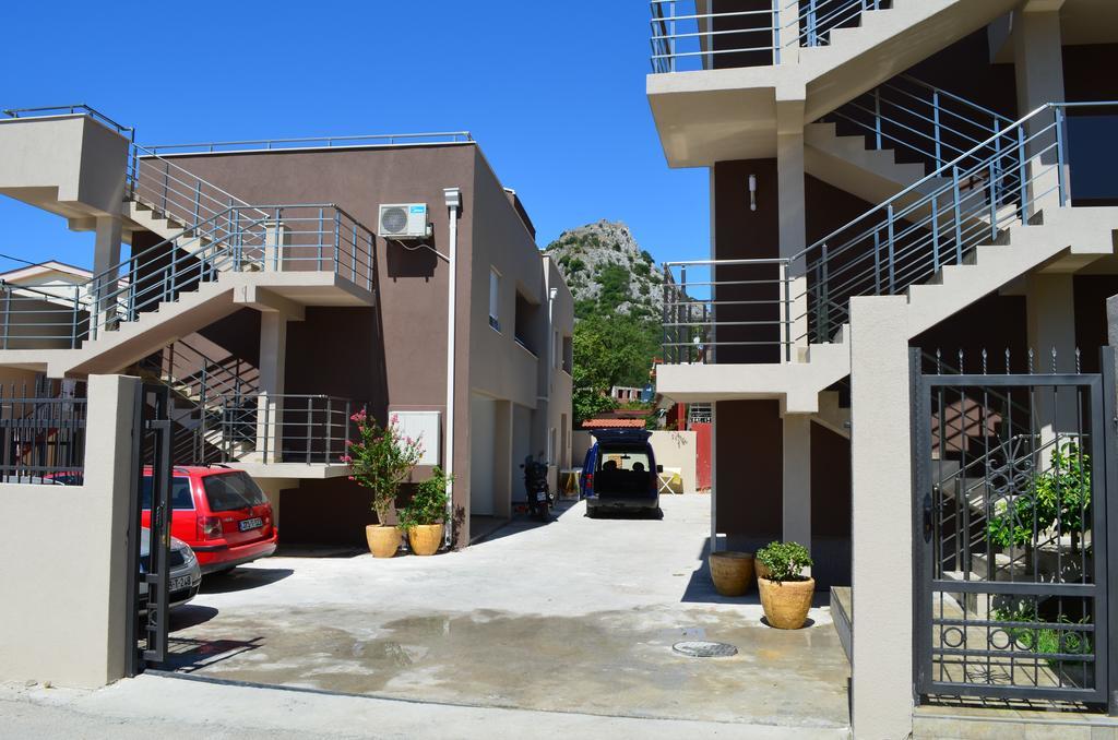 Apartments Md Lux 2 Sutomore Exterior photo